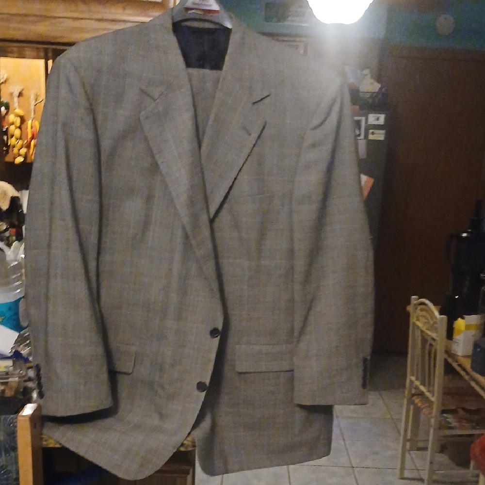 Classic Men's Gray Plaid Suit Jacket and Pants #11